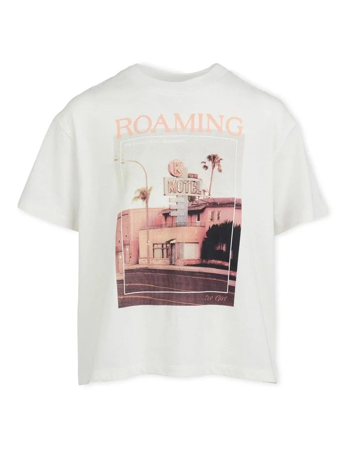 Eve Girl Roaming Boyfriend Tee