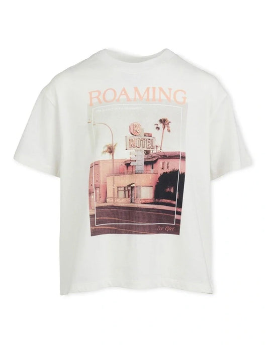 Eve Girl Roaming Boyfriend Tee