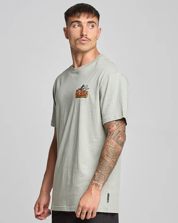 TMH THE ISLAND CAPTAIN | SS TEE